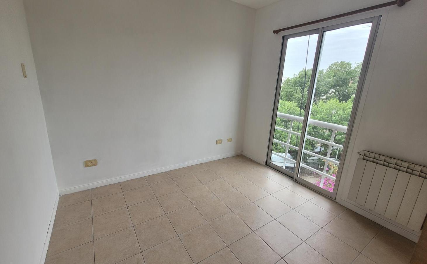 Foto de Departamento 2 Ambientes en Alquiler en Morón Norte – Larrea al 100, imagen 2