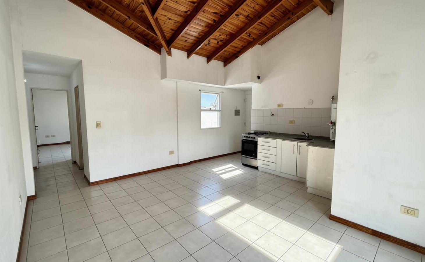 Foto de DEPARTAMENTO 2 AMBIENTES EN ALQUILER – MUY LUMINOSO Y CON EXCELENTE, imagen 2