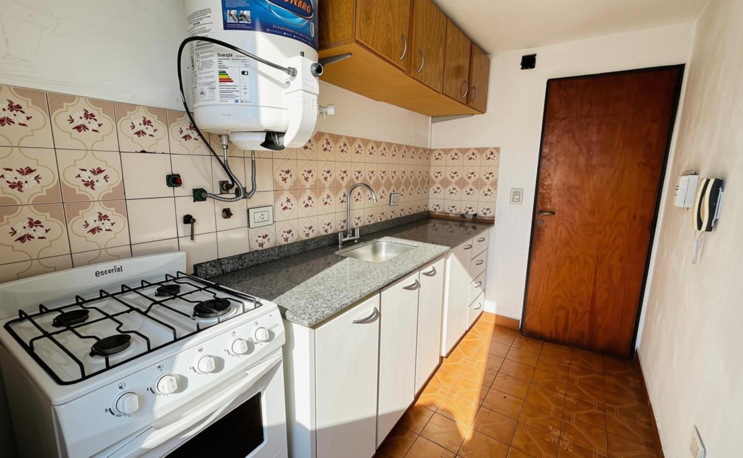 Foto de DEPARTAMENTO 3 AMBIENTES EN ALQUILER CON PATIO, PARRILLA Y LAVADERO, imagen 1