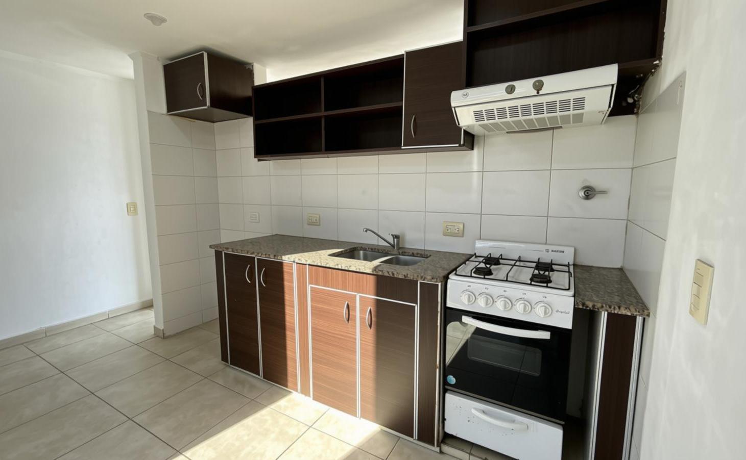 Foto de DEPARTAMENTO 2 AMBIENTES EN ALQUILER EN MORÓN – CON BALCÓN Y EXCELENTE, imagen 3