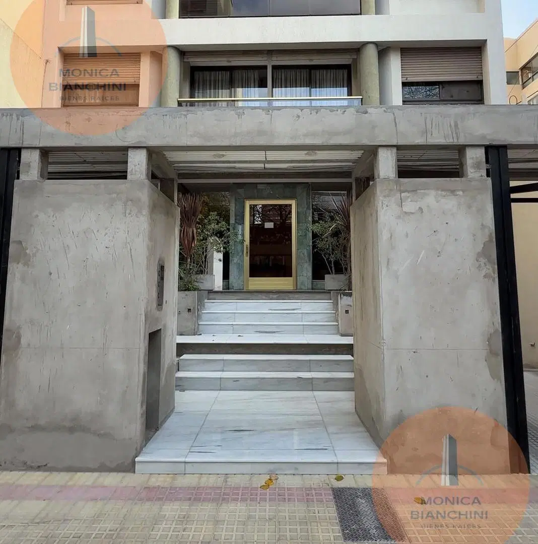 Piso de tres habitaciones con cochera 1