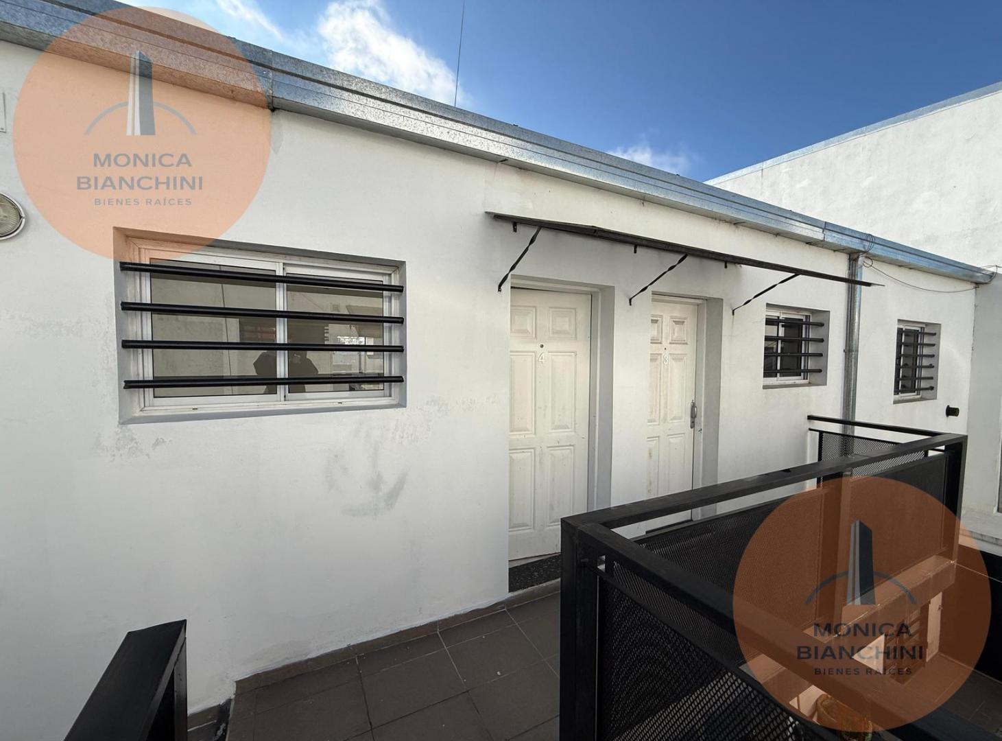 Foto de Departamento de dos habitaciones con cochera en Los Hornos, imagen 4
