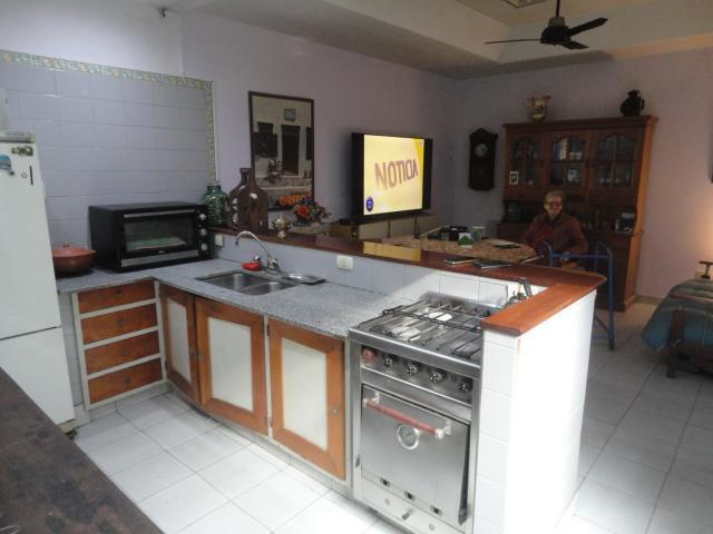 PH Estilo Antiguo de 4 Ambientes en Muy Buen Estado 3