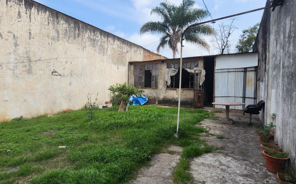 En Block, Lote 8.66 X 43. 3