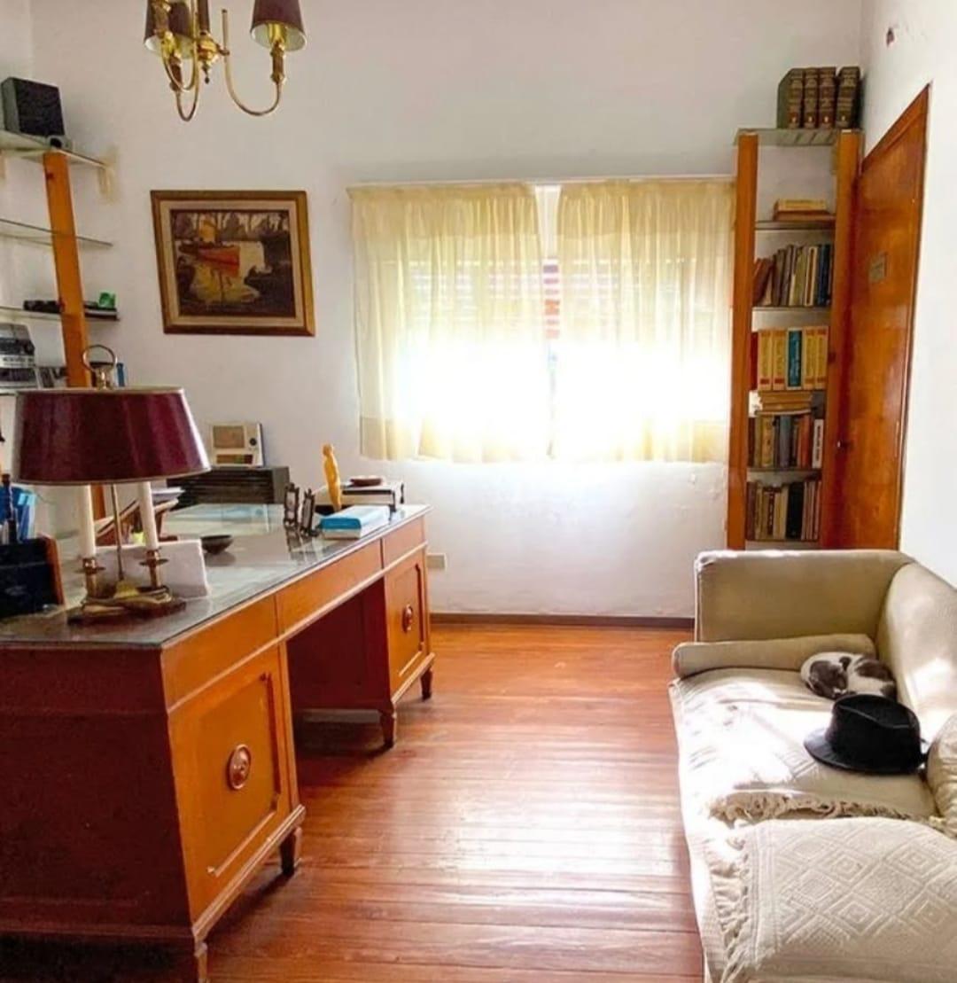 Amplia Casa Quinta de 6 Ambientes con Gran Jardin Arbolado 2 Quinchos y Pileta. 5