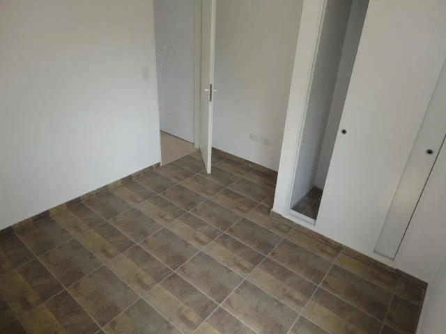 Foto de HERMOSO DEPARTAMENTO 2 AMBIENTES CONTRAFRENTE CON BALCÓN SEMI-NUEVO, imagen 2