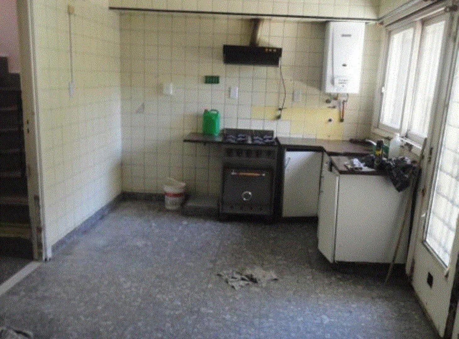 Foto de CASA MULTIFAMILIAR APTA TODO DESTINO !!! IDEAL GERIATRICO, CONSULTORIOS MEDICOS ETC, imagen 5
