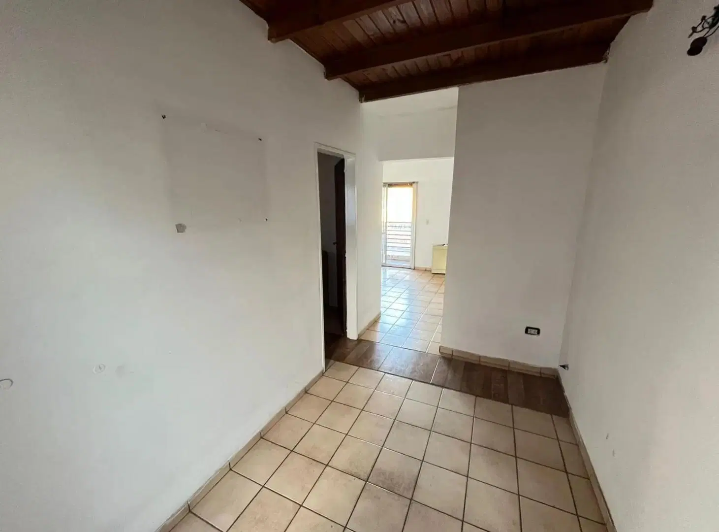 PH 2 AMBIENTES AL FRENTE CON BALCON Y PATIO SIN EXPENSAS APTO PROFESIONAL 3
