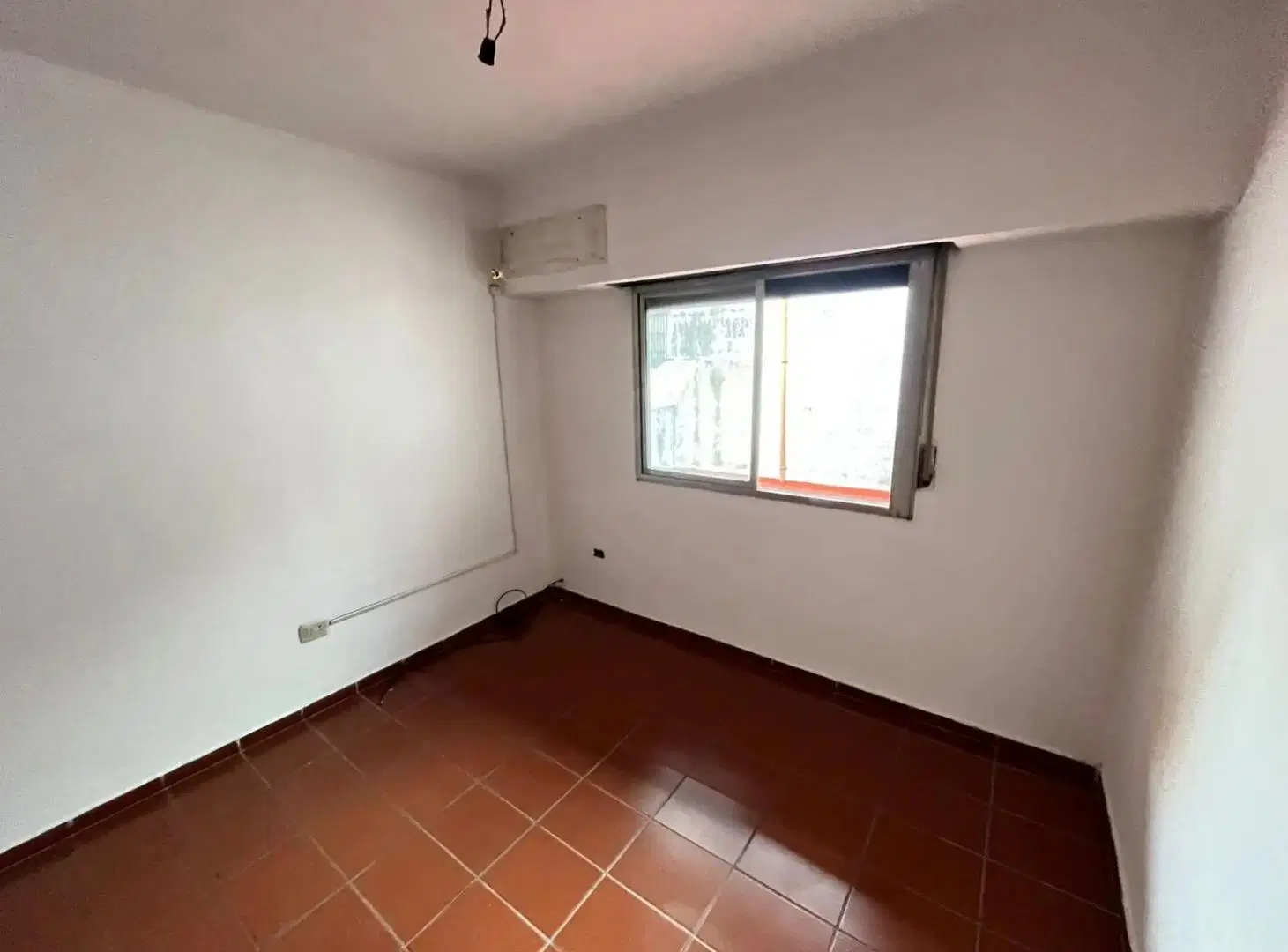 PH 2 AMBIENTES AL FRENTE CON BALCON Y PATIO SIN EXPENSAS APTO PROFESIONAL 5