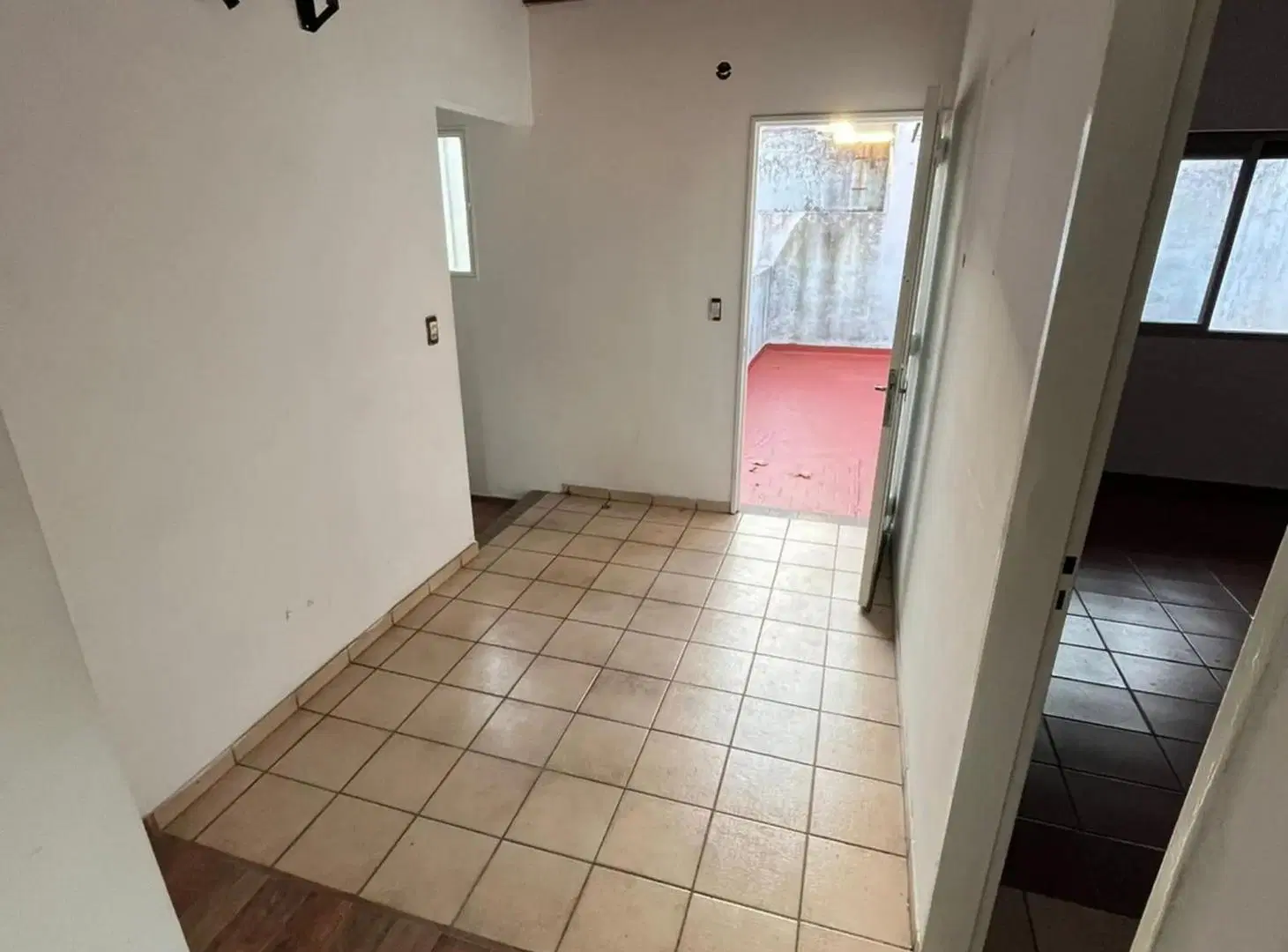 PH 2 AMBIENTES AL FRENTE CON BALCON Y PATIO SIN EXPENSAS APTO PROFESIONAL 2