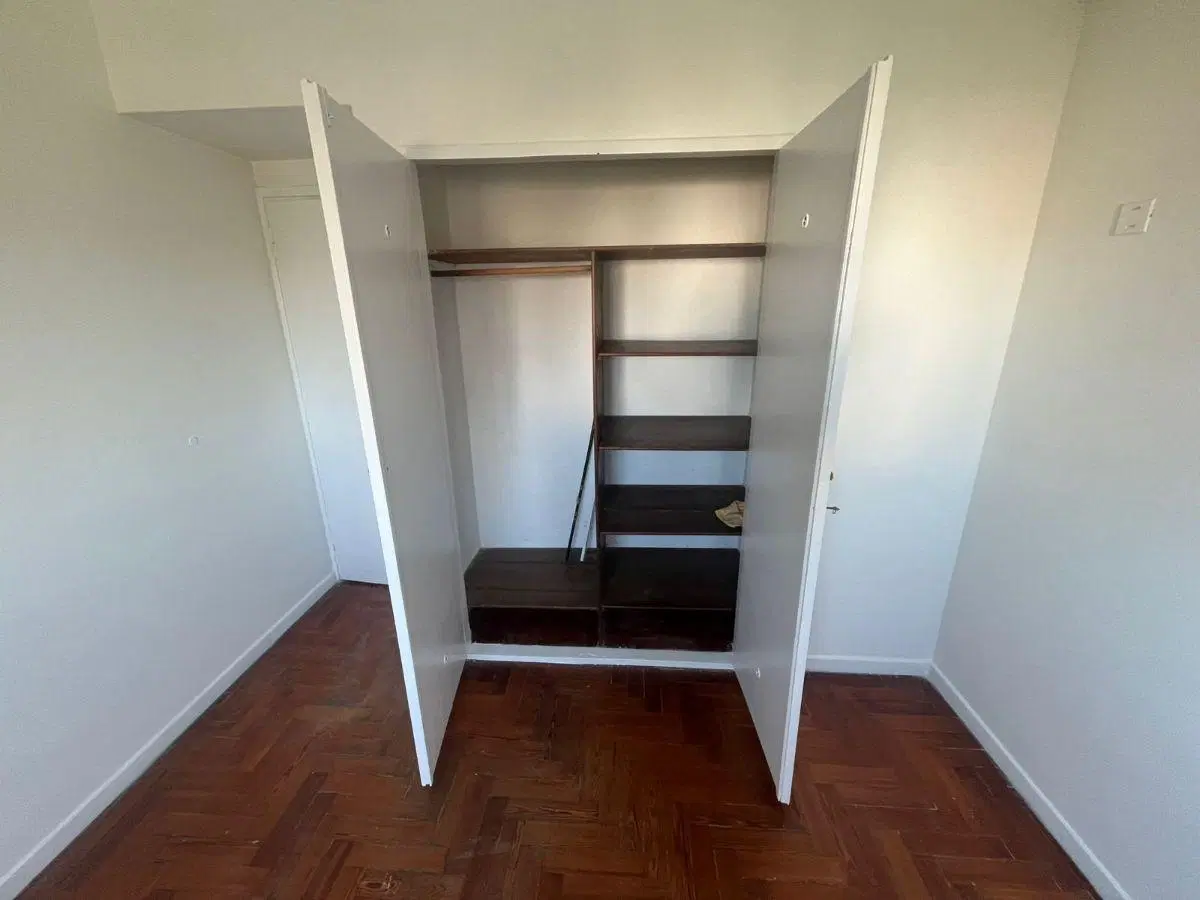 DEPARTAMENTO DE 3 AMBIENTES AL FRENTE CON BALCON. 3