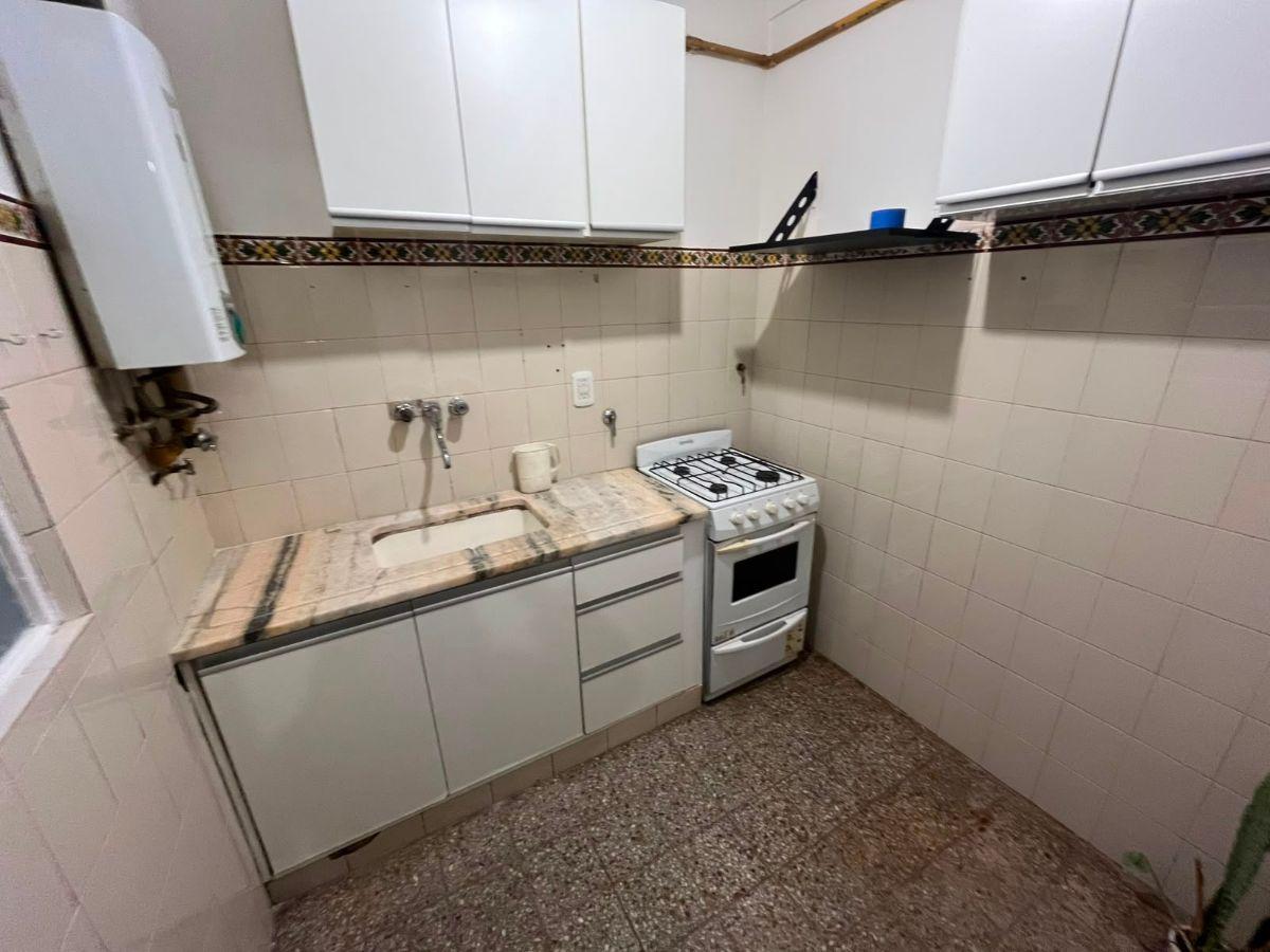 Foto de DEPARTAMENTO EN PLANTA BAJA DE 2 AMBIENTES AMPLIOS CON PATIO Y LAVADERO-, imagen 4