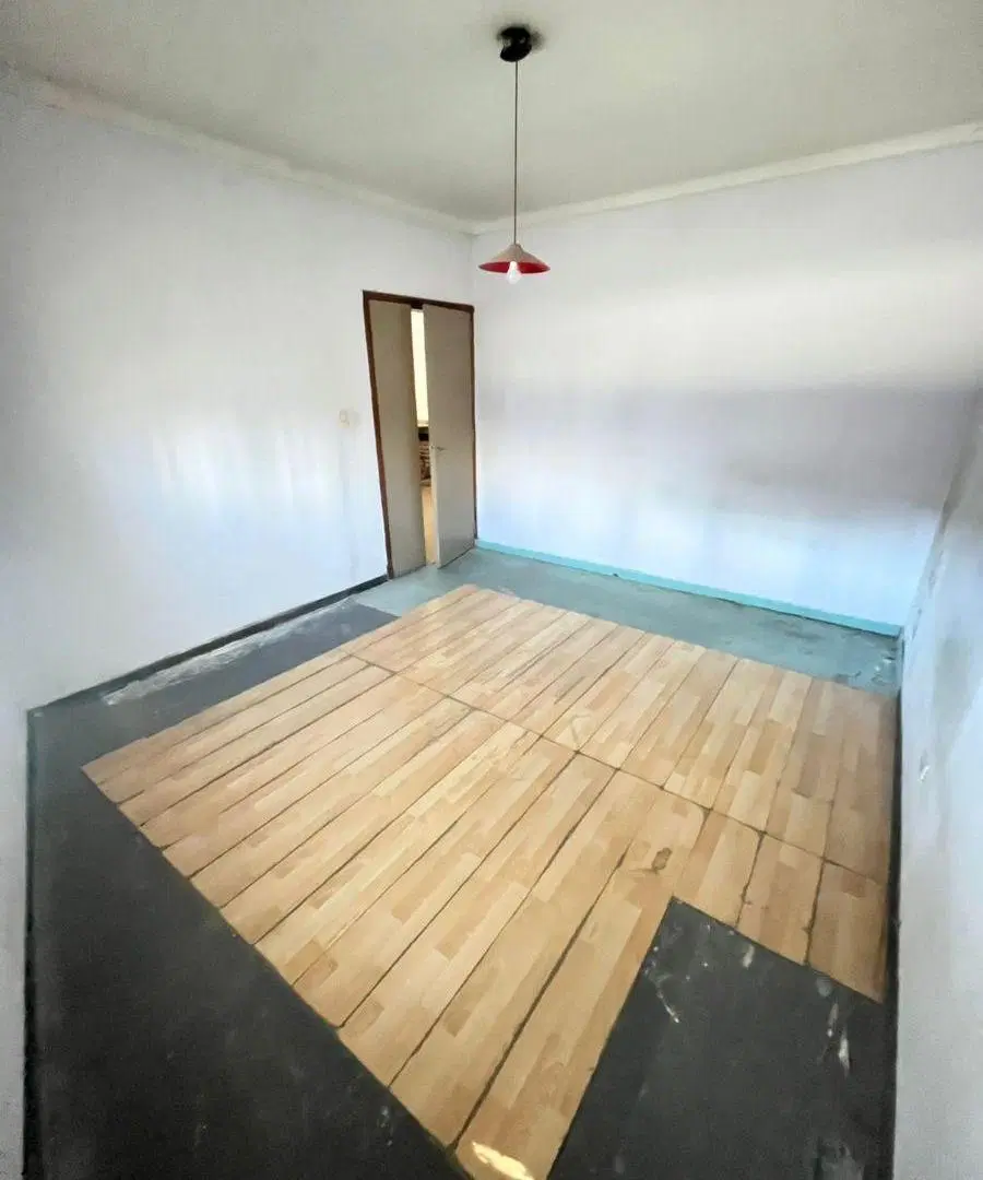 CASA 4 AMBIENTES ---"REGULAR ESTADO" ---LOTE PROPIO CON JARDIN PARRILLA Y TERRAZA. 5