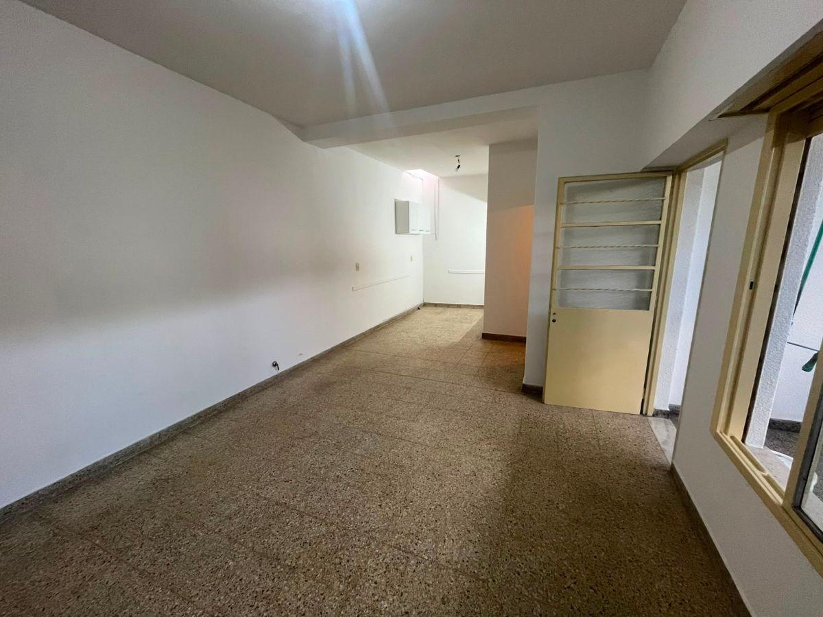 Foto de 2 AMB GRANDES CON PATIO Y LAVADERO PRIMER PISO POR ESCALERA SIN, imagen 1