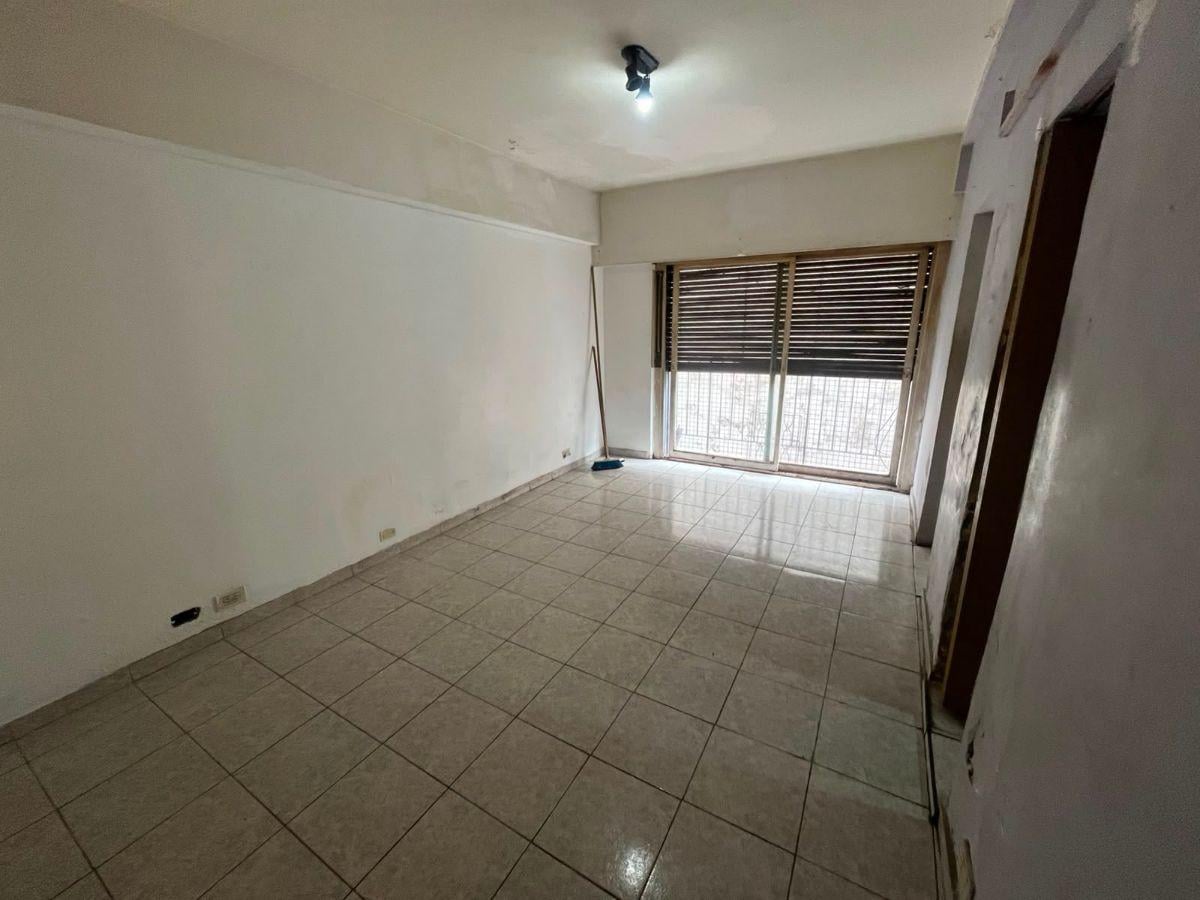 Foto de DEPARTAMENTO DE 1 AMBIENTE AMPLIO MUY BIEN UBICADO, imagen 5