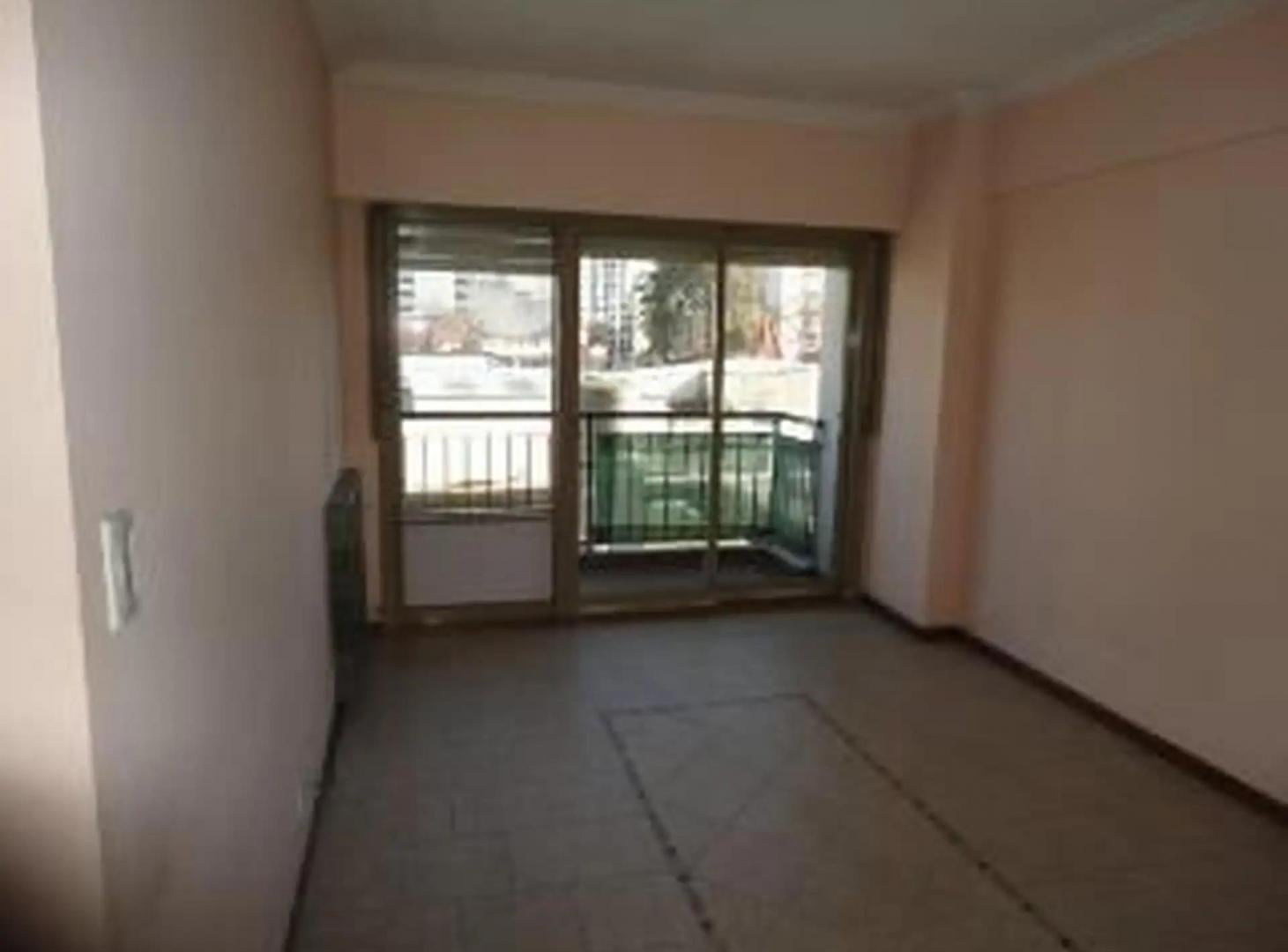 Foto de DEPTO 2 AMBIENTES CON BALCON EN BUEN ESTADO., imagen 4