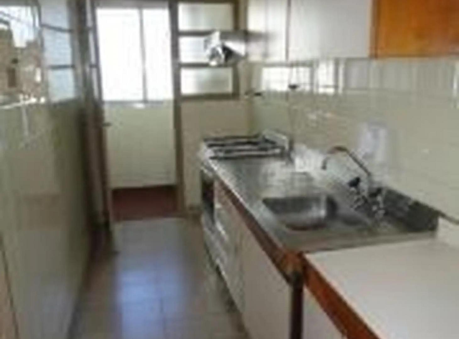 Foto de DEPTO 2 AMBIENTES CON BALCON EN BUEN ESTADO., imagen 3