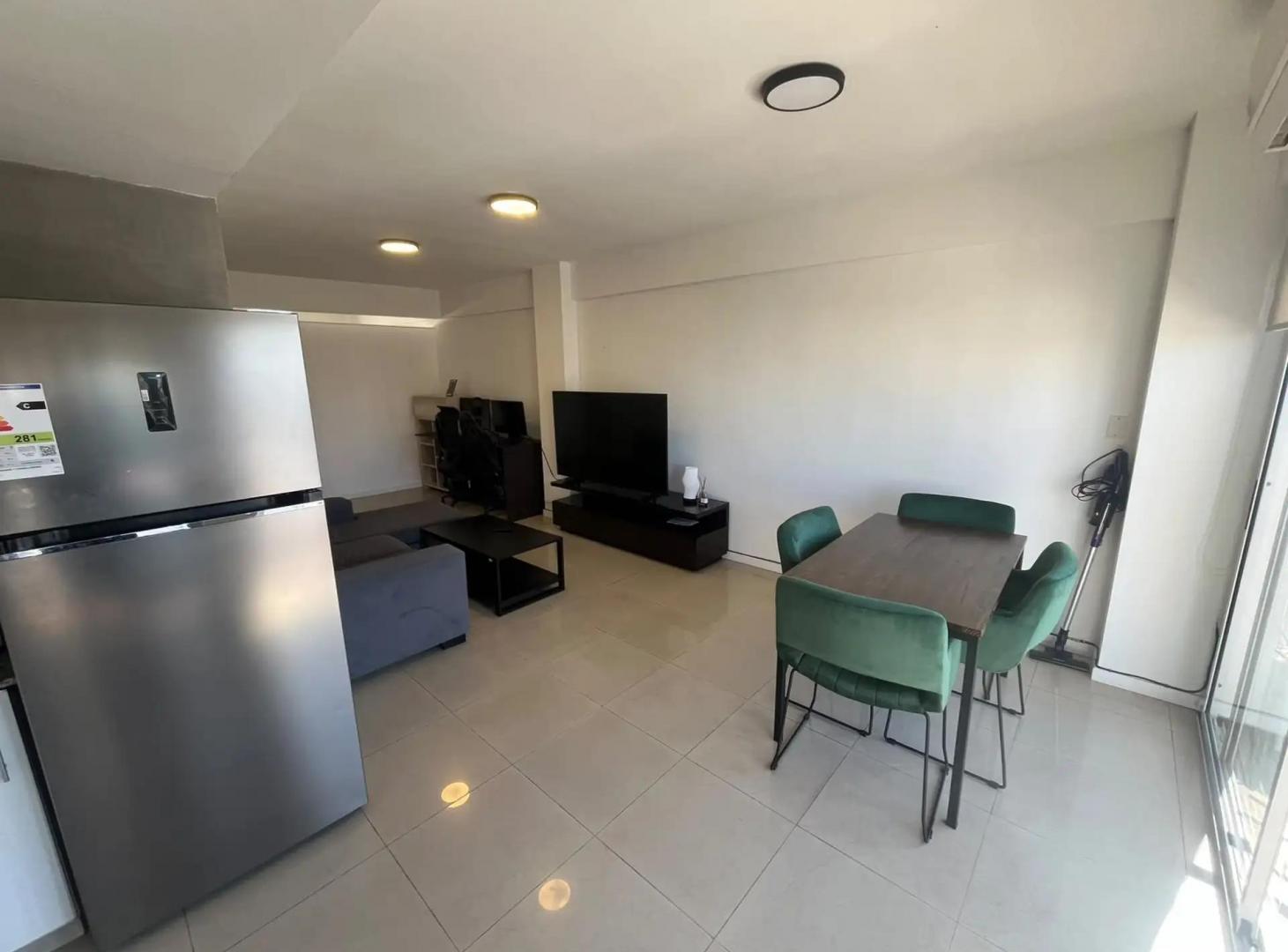Foto de HERMOSO DEPARTAMENTO DE 2 AMBIENTES CONTRAFRENTE CON BALCON Y COCHERA., imagen 5
