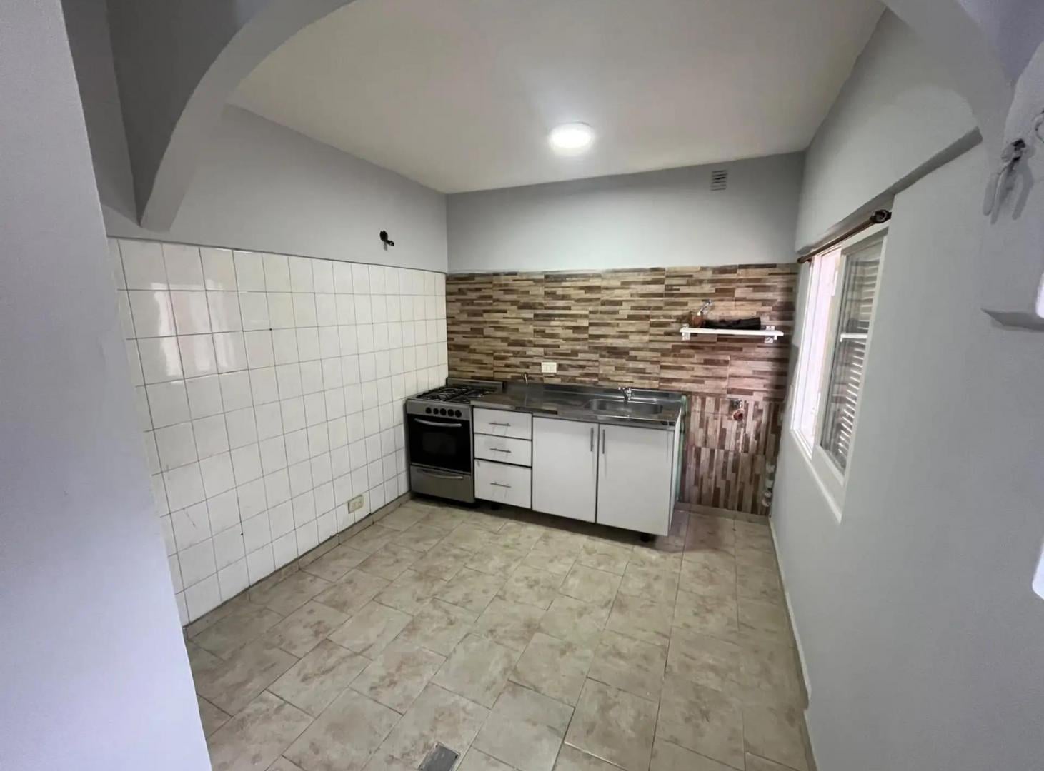 Foto de PH DE 2 AMBIENTES EN 1º PISO SIN EXPENSAS!!!, imagen 1