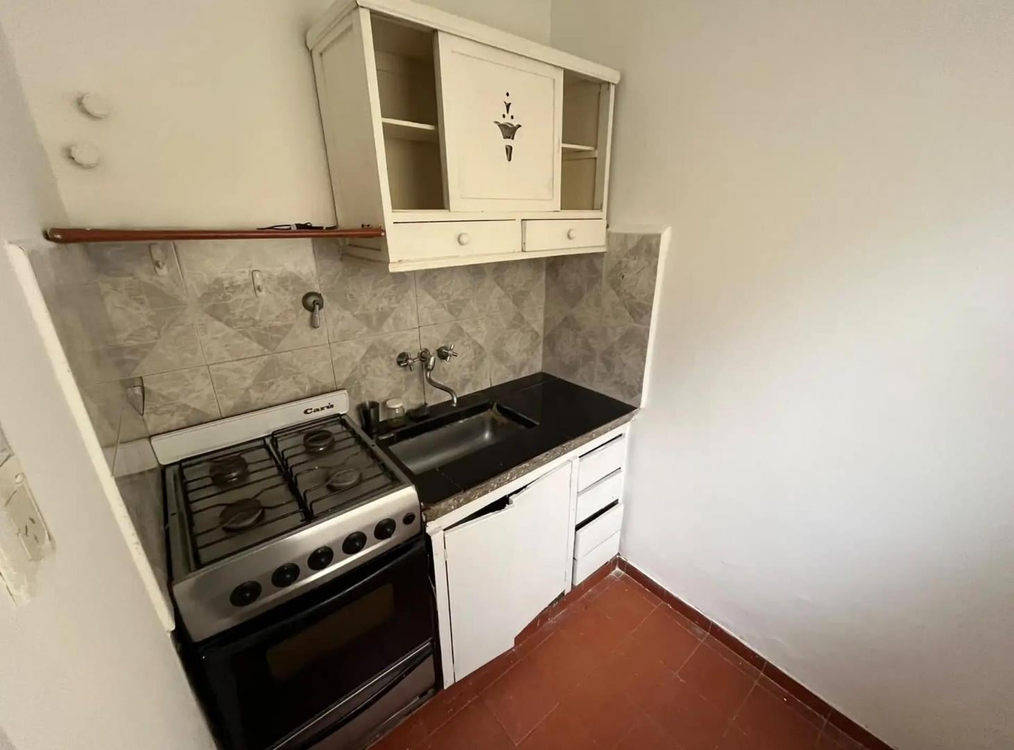Foto de PH DE 1 AMBIENTE AMPLIO CON COCINA SEPARADA., imagen 5