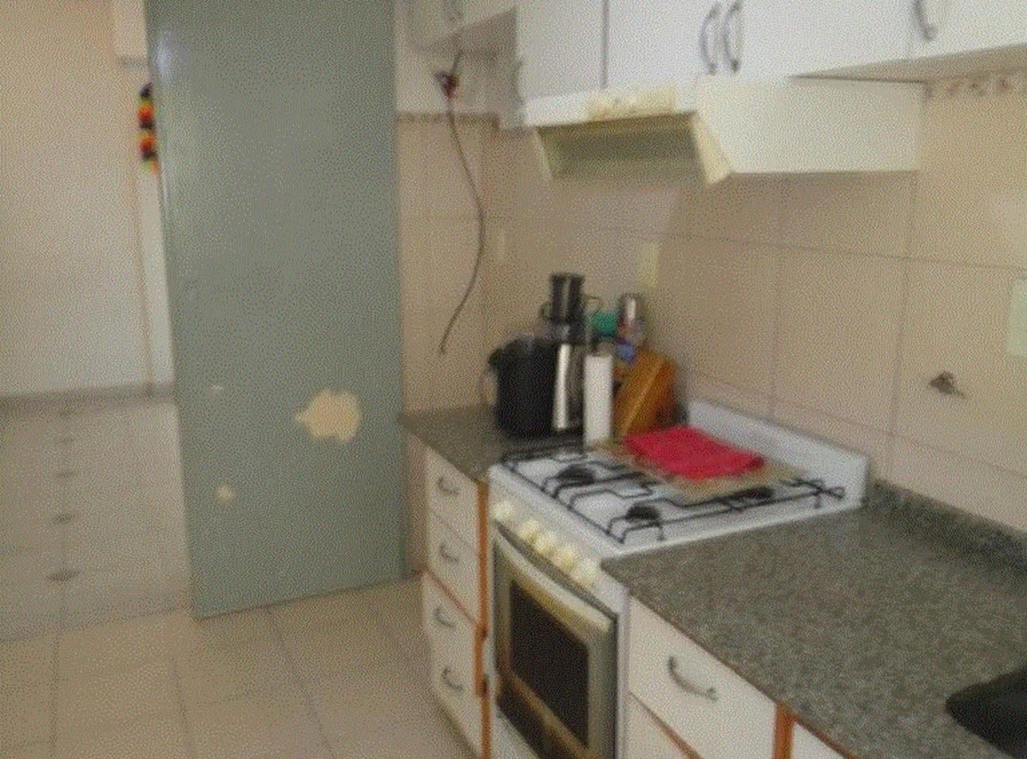 Foto de DEPARTAMENTO DE 2 1/2 AMBIENTES A METROS DE PLAZA Y AVENIDA BEIRO., imagen 5