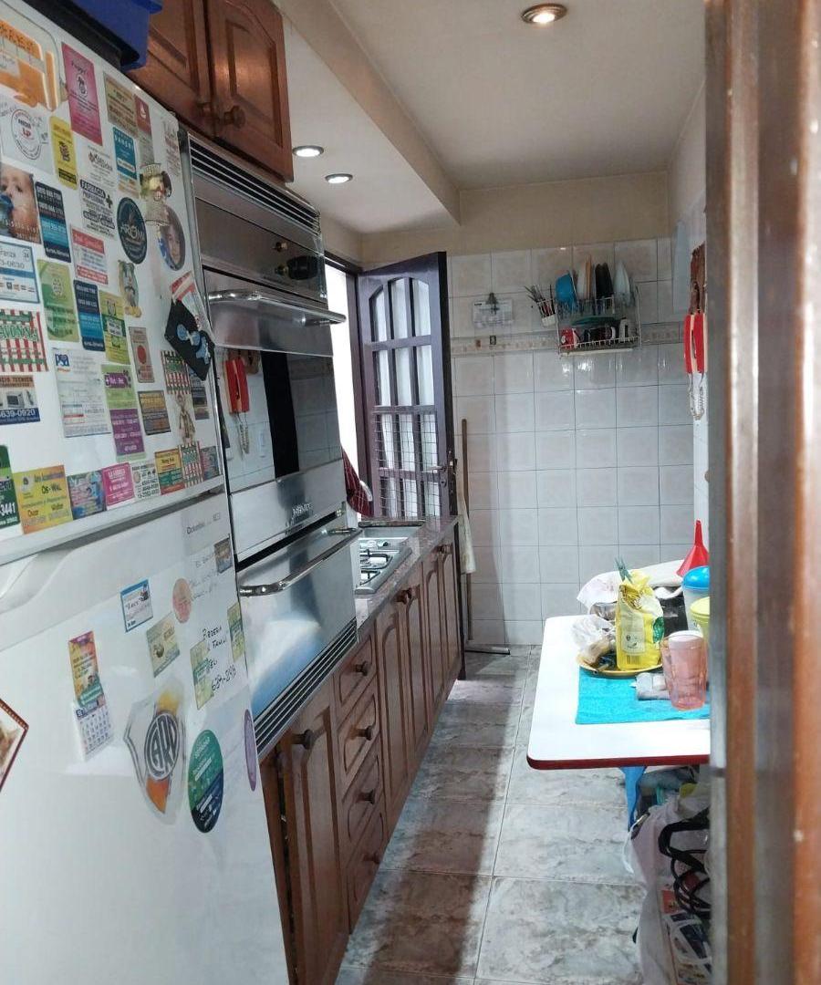 Foto de CASA EN ESQUINA DE 4 AMBIENTES CON PATIO/ COCHERA CUBIERTA/ TERRAZA Y, imagen 5
