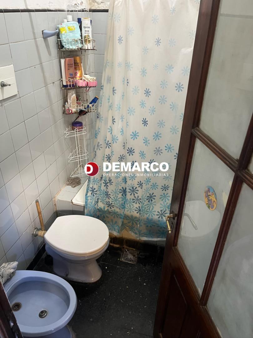 Foto de CASA DISTRIBUCION ANTIGUA S/LOTE PPIO. 8.66X28.-, imagen 5