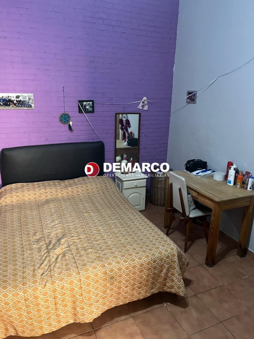 Foto de CASA DISTRIBUCION ANTIGUA S/LOTE PPIO. 8.66X28.-, imagen 3