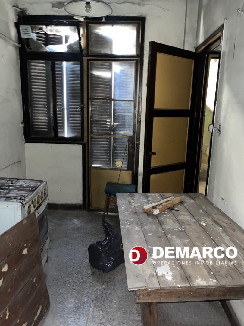 Local + Deposito + 2 Departamentos de 3 y 4 Ambientes en Blok. 1