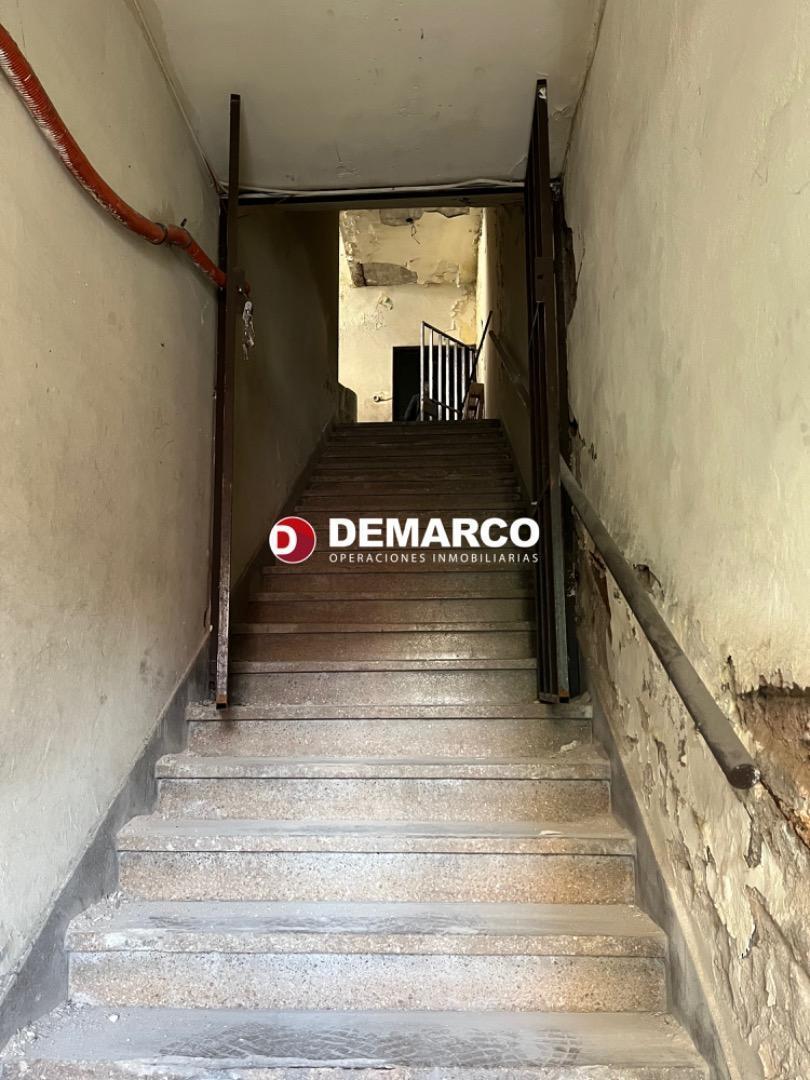 Local + Deposito + 2 Departamentos de 3 y 4 Ambientes en Blok. 1
