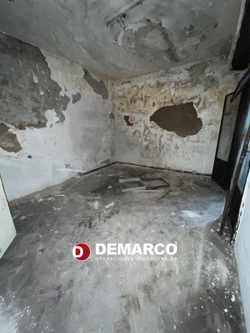 Casa S/lote ppio.(3 P. H en Block) + Local Comercial 4