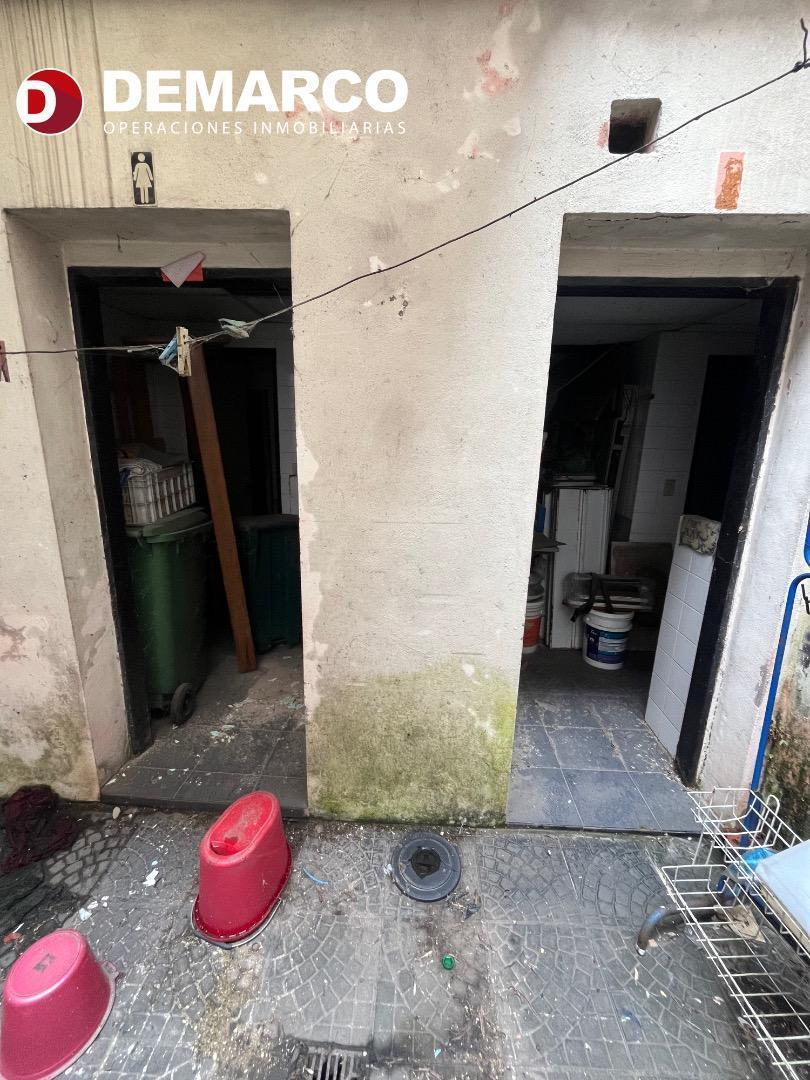 Casa S/lote ppio.(3 P. H en Block) + Local Comercial 1