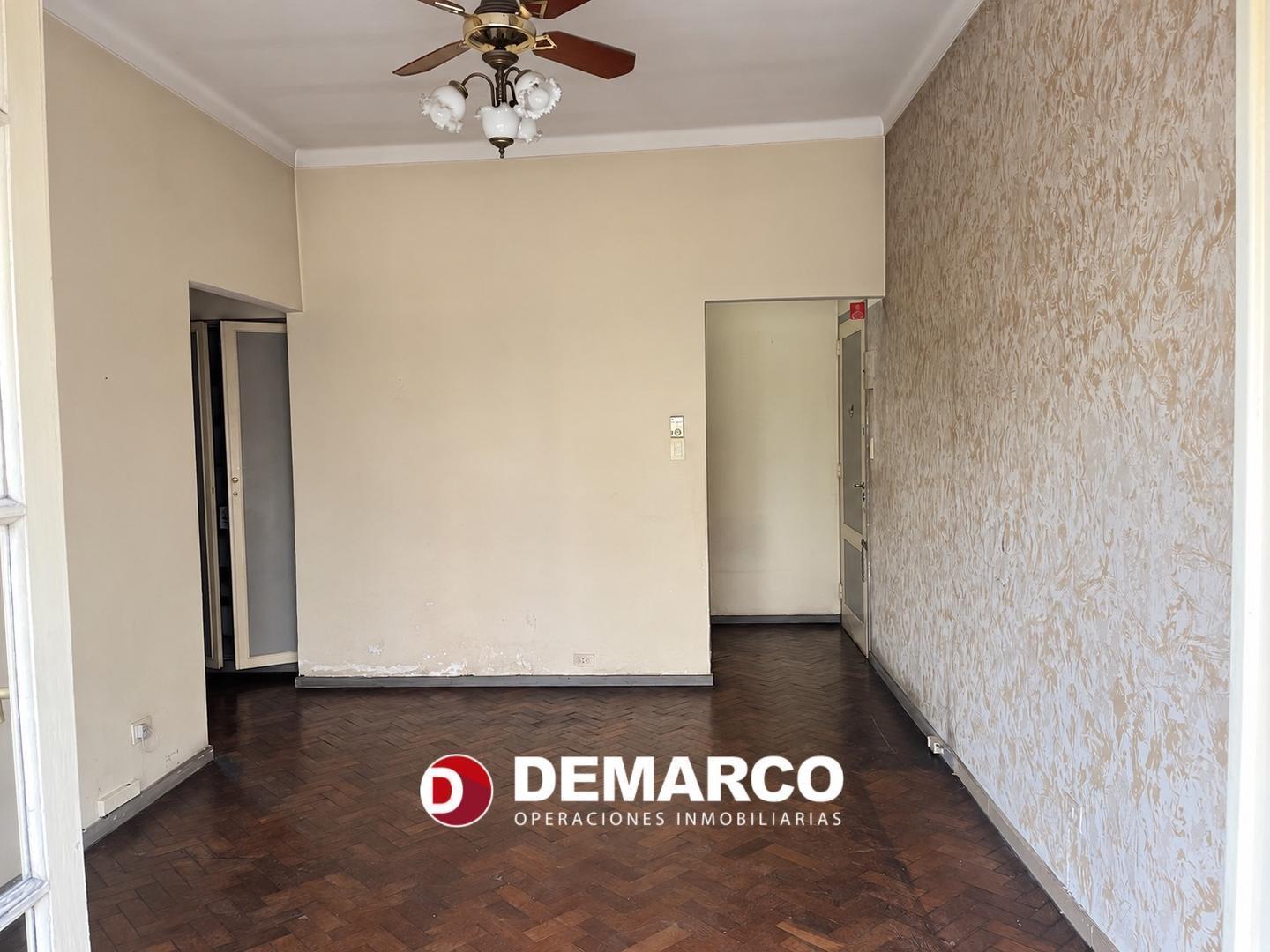 Foto de Departamento de 2 ambientes a la calle con balcón, imagen 1