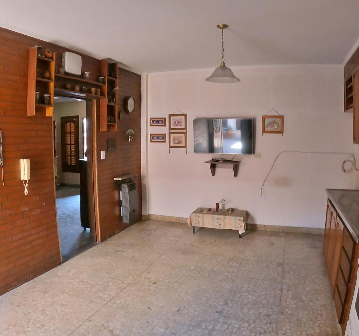 Impecable Propiedad En Venta De 5 Ambientes. Digna De Ver