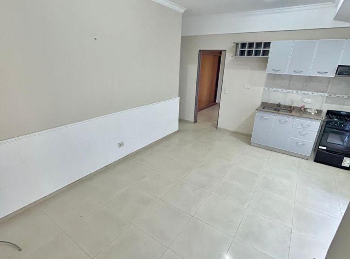 Departamento de 2 ambientes con patio. San Justo centro 5