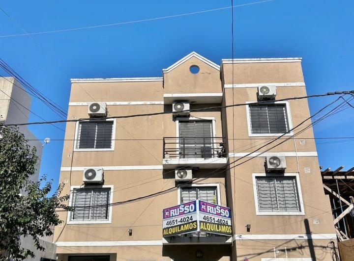 Departamento de 2 ambientes con patio. San Justo centro 1