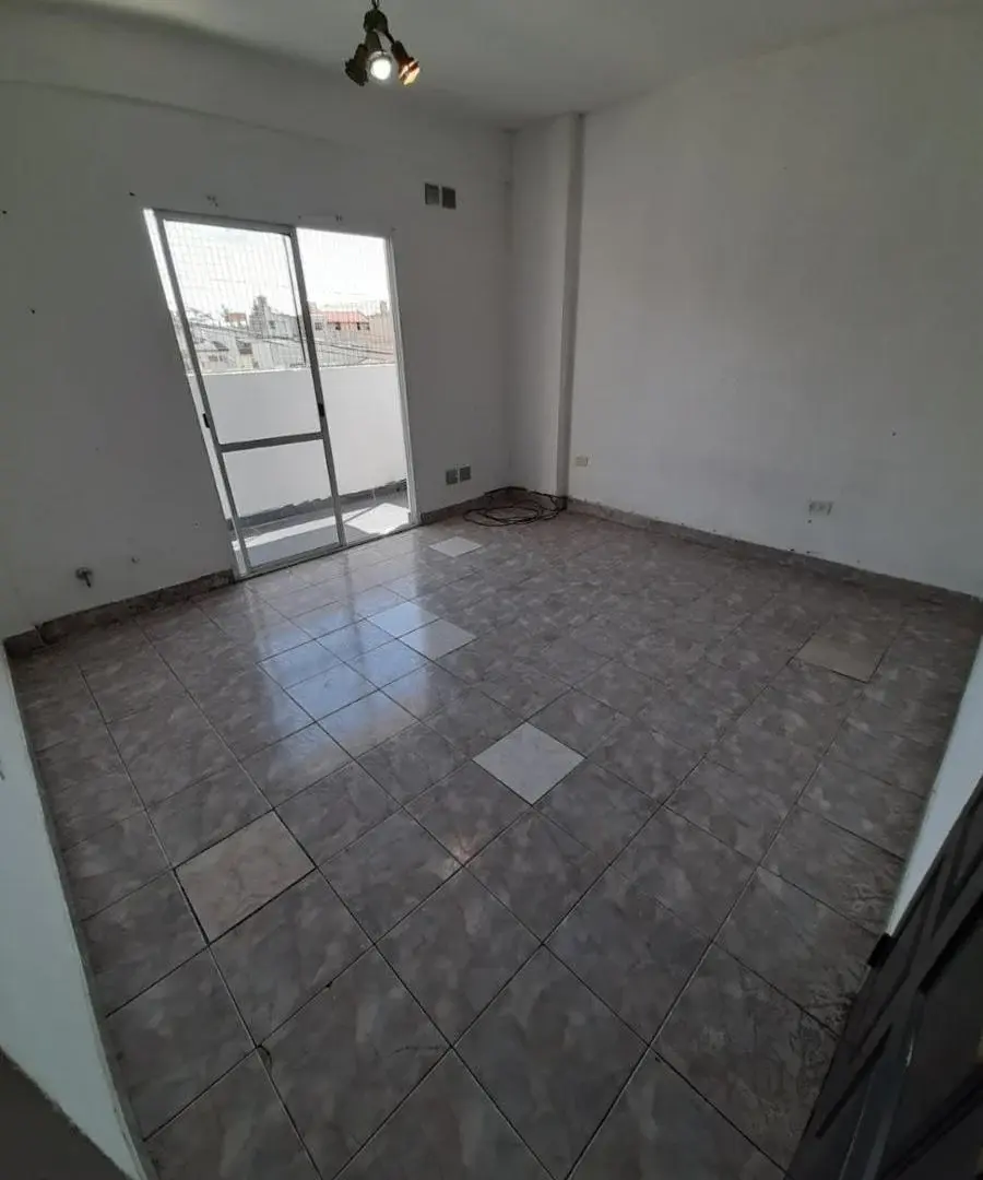 Departamento de 3 amb con balcón 2