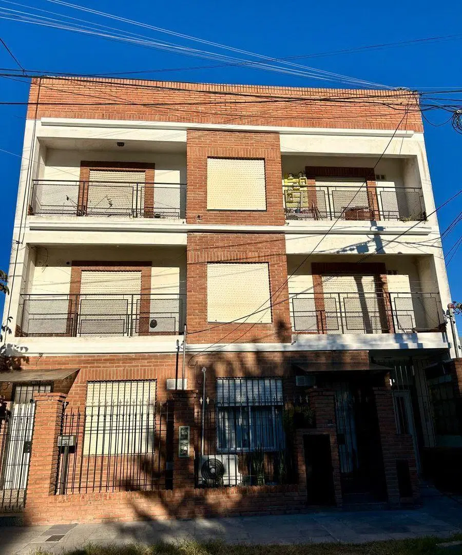 Departamento de 2 ambientes con dos balcones al frente 4