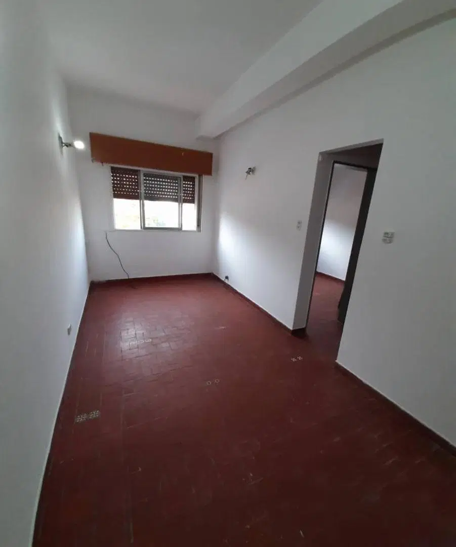 Departamento de 2 ambientes. San Justo 3