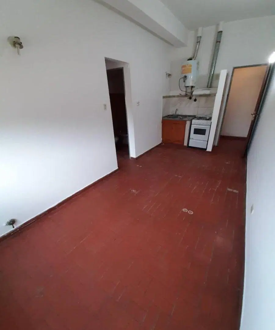 Departamento de 2 ambientes. San Justo 4