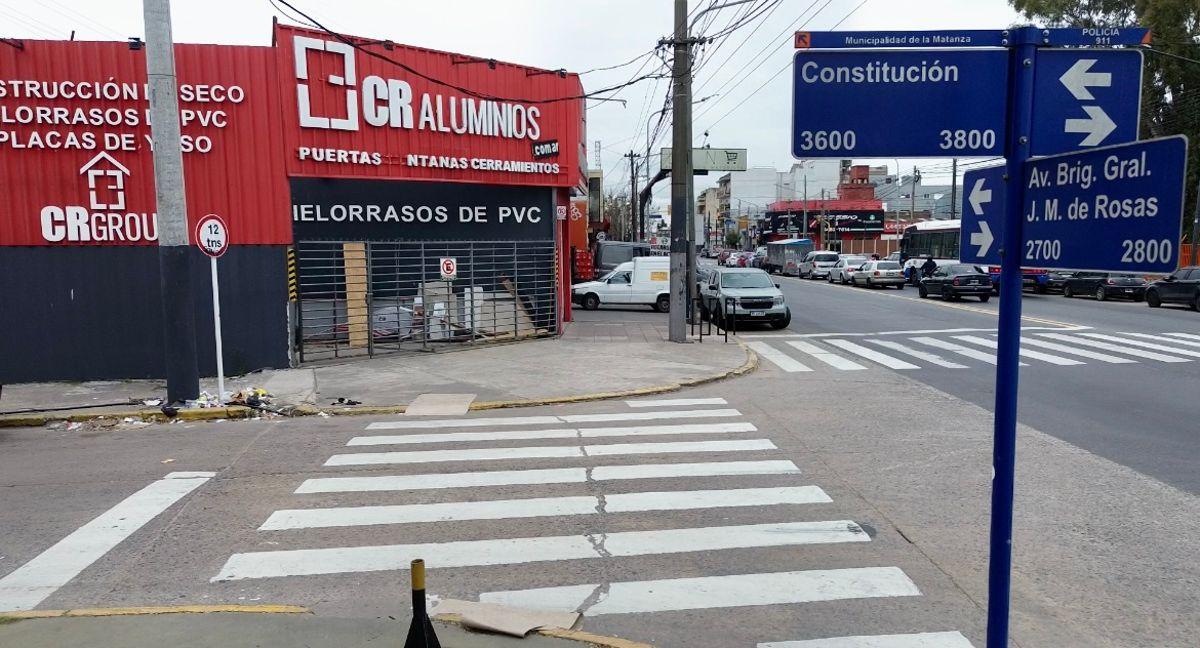 Foto de Excelente local comercial con Galpón/depósito, imagen 4
