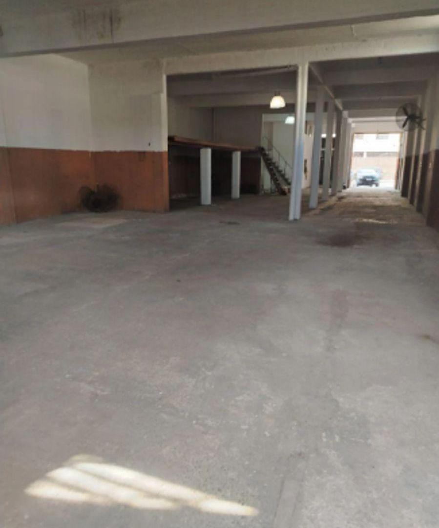 Foto de Depósito industrial/comercial con oficina y vestuario., imagen 1
