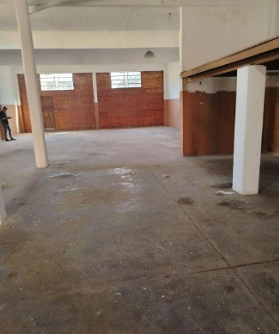 Foto de Depósito industrial/comercial con oficina y vestuario., imagen 4