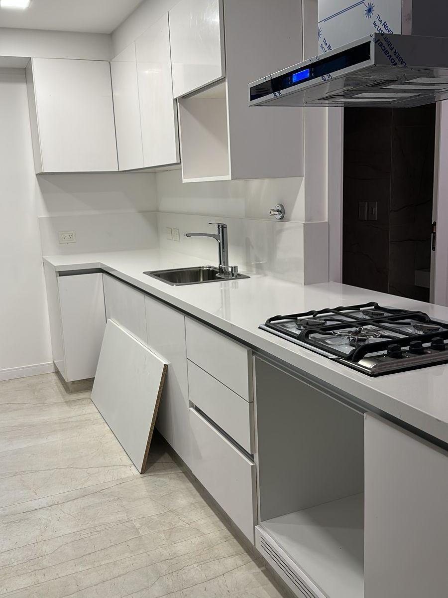 Edificio de 4 Pisos con Semipisos de 4 Amb de Categoria La Mejor Zona de Luro 4