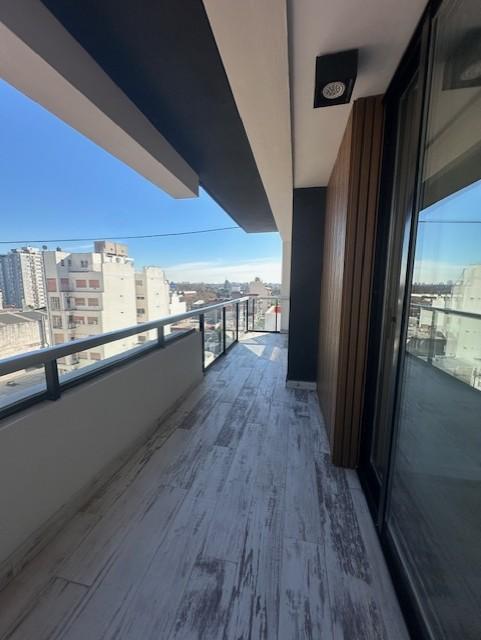 Venta 3 Ambientes Piso Entero con Balcon y Parrilla 1