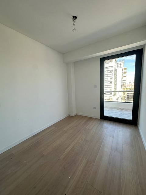Venta 3 Ambientes Piso Entero con Balcon y Parrilla 3