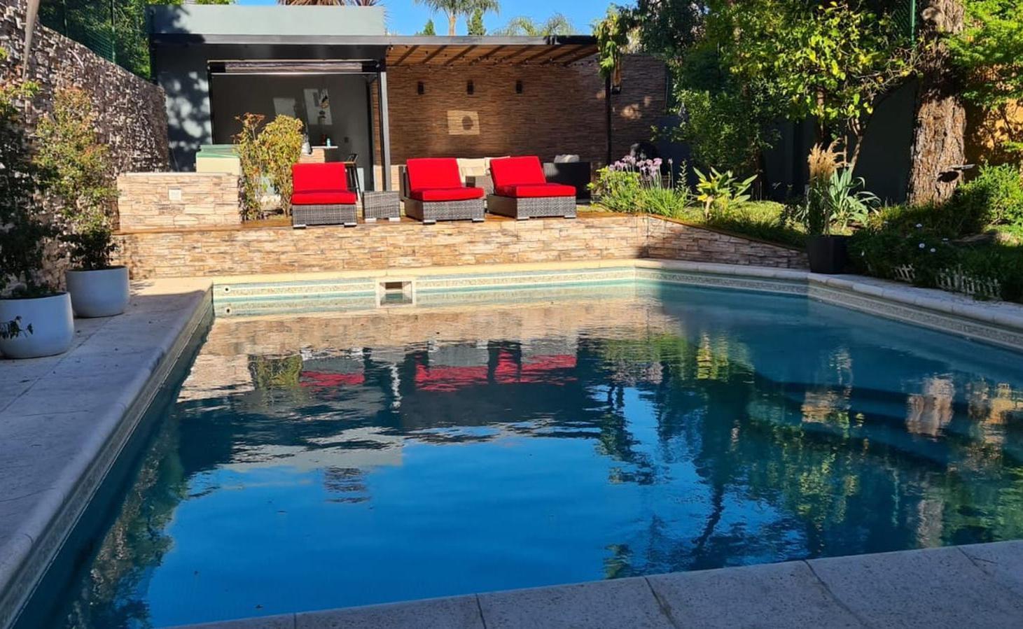 Foto de CASA CON PISCINA Y JARDIN , GIMNASIO Y SUM , LOTE DE 10.04 X 61.75 MTS, imagen 1