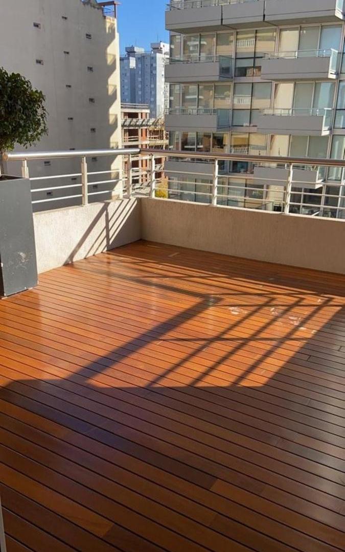 Foto de EXCELENTE PISO DE CATEGORÍA 4 AMB, C/ COCHERA , SOBRE EL BVARD RAMÓN L, imagen 3