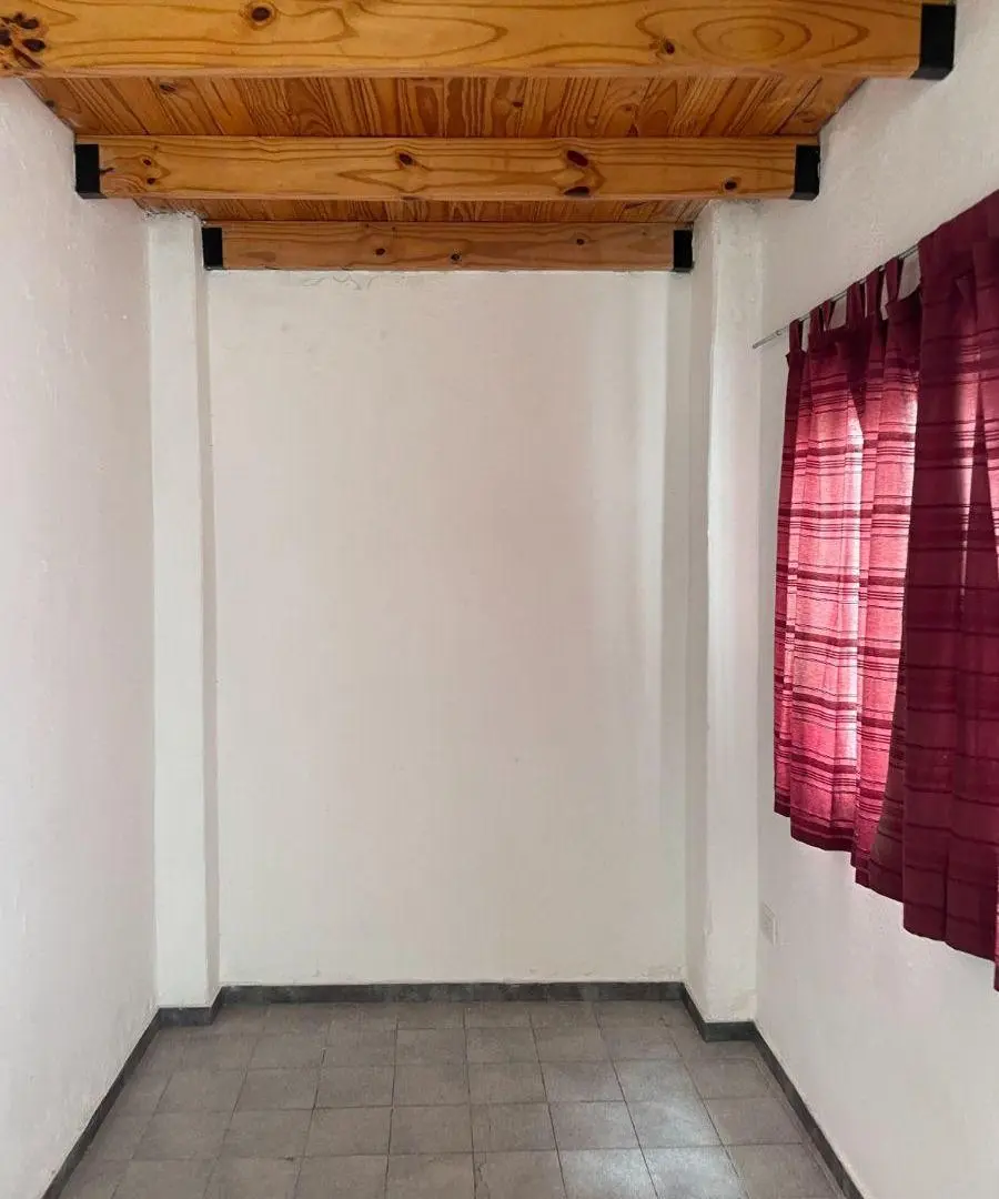 Departamento interno de 1 dormitorio en Alberdi, con patio 3