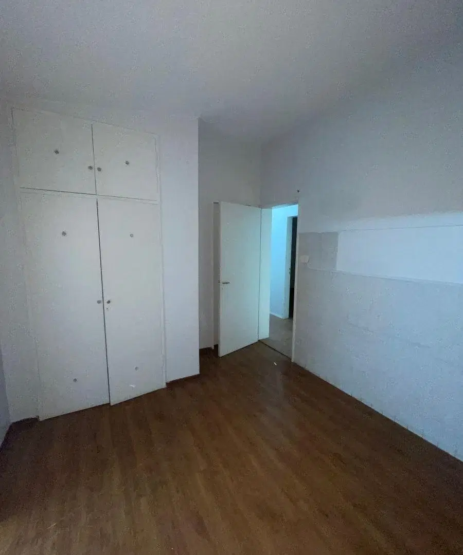 Propiedad en zona comercial en la RENOVADA calle Baigorria! 5